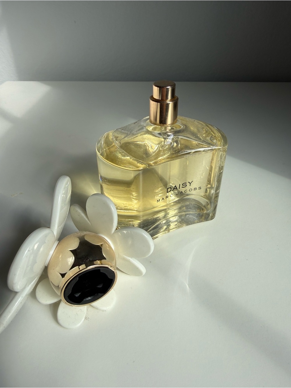 Vintage Marc Jacobs Daisy Eau de Parfum - White & Gold - Picture 2 of 4
